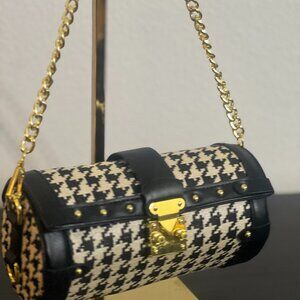 New- Golden studded Round Houndstooth Bag